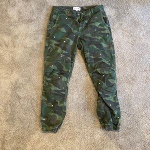 Camo pants with stars